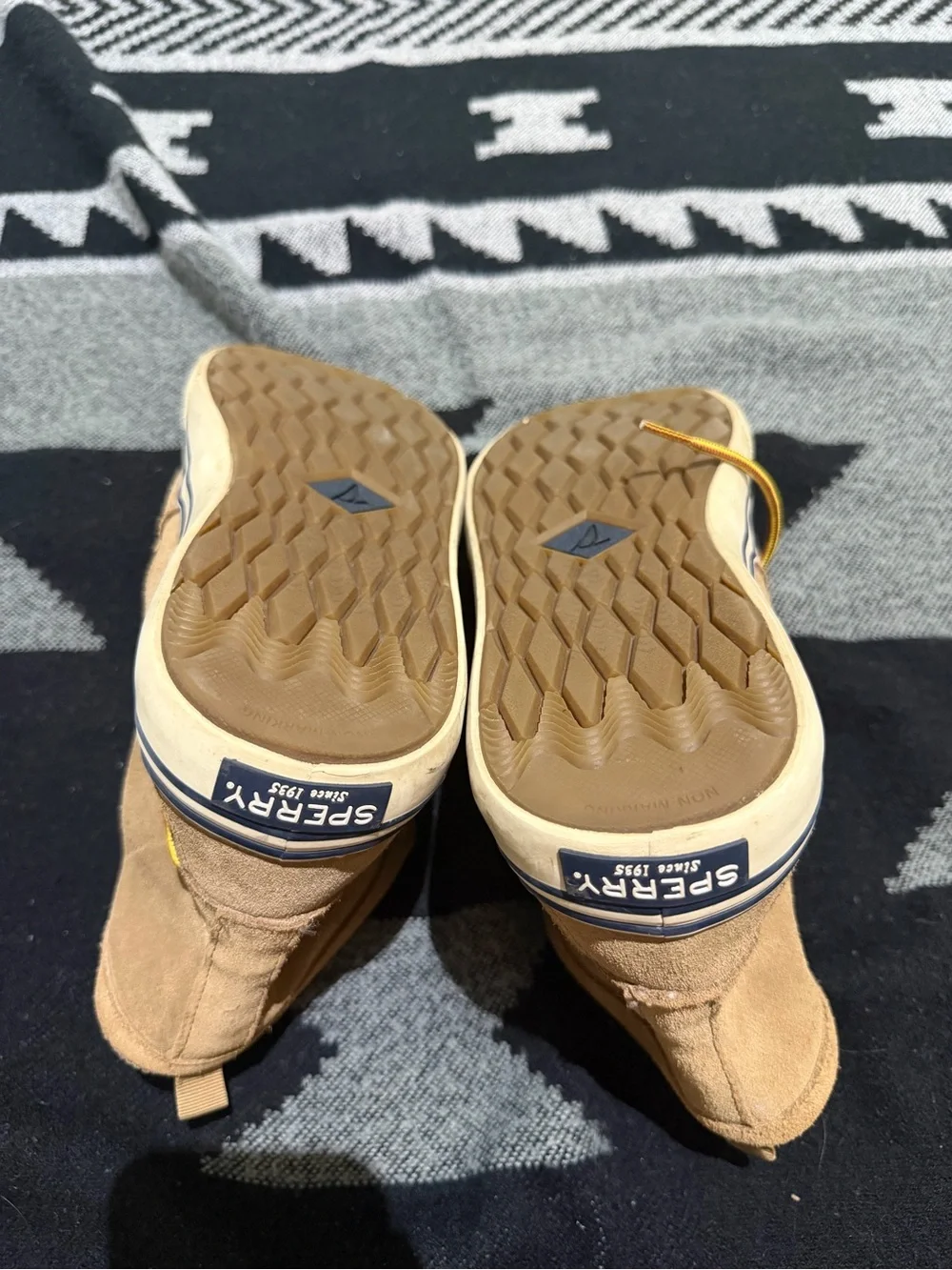 Sperry Men’s Tan Suede Chukka Boat Shoes size 10.5